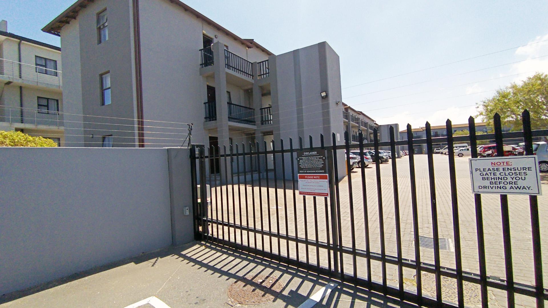 Front View of property in Parklands