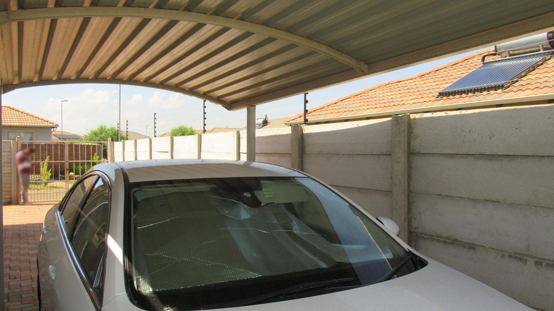 Spaces - 3 square meters of property in Sky City