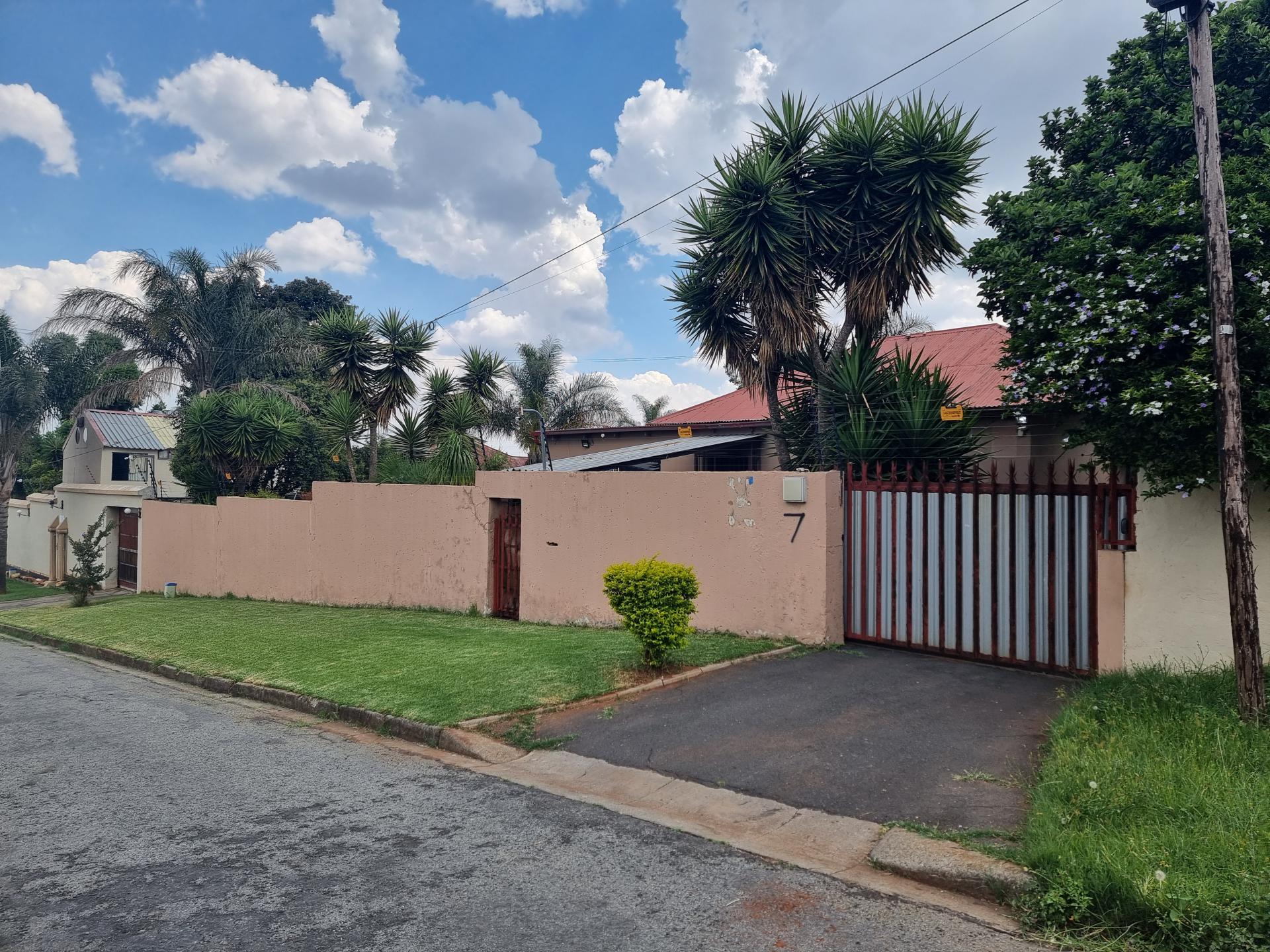  of property in Primrose