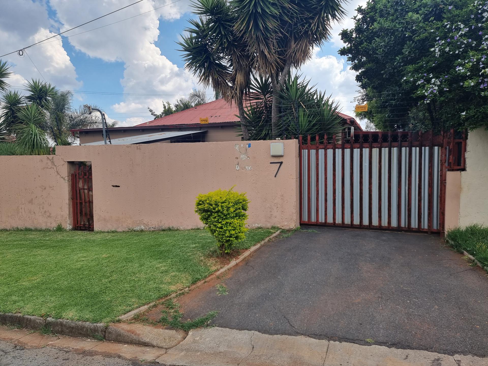  of property in Primrose