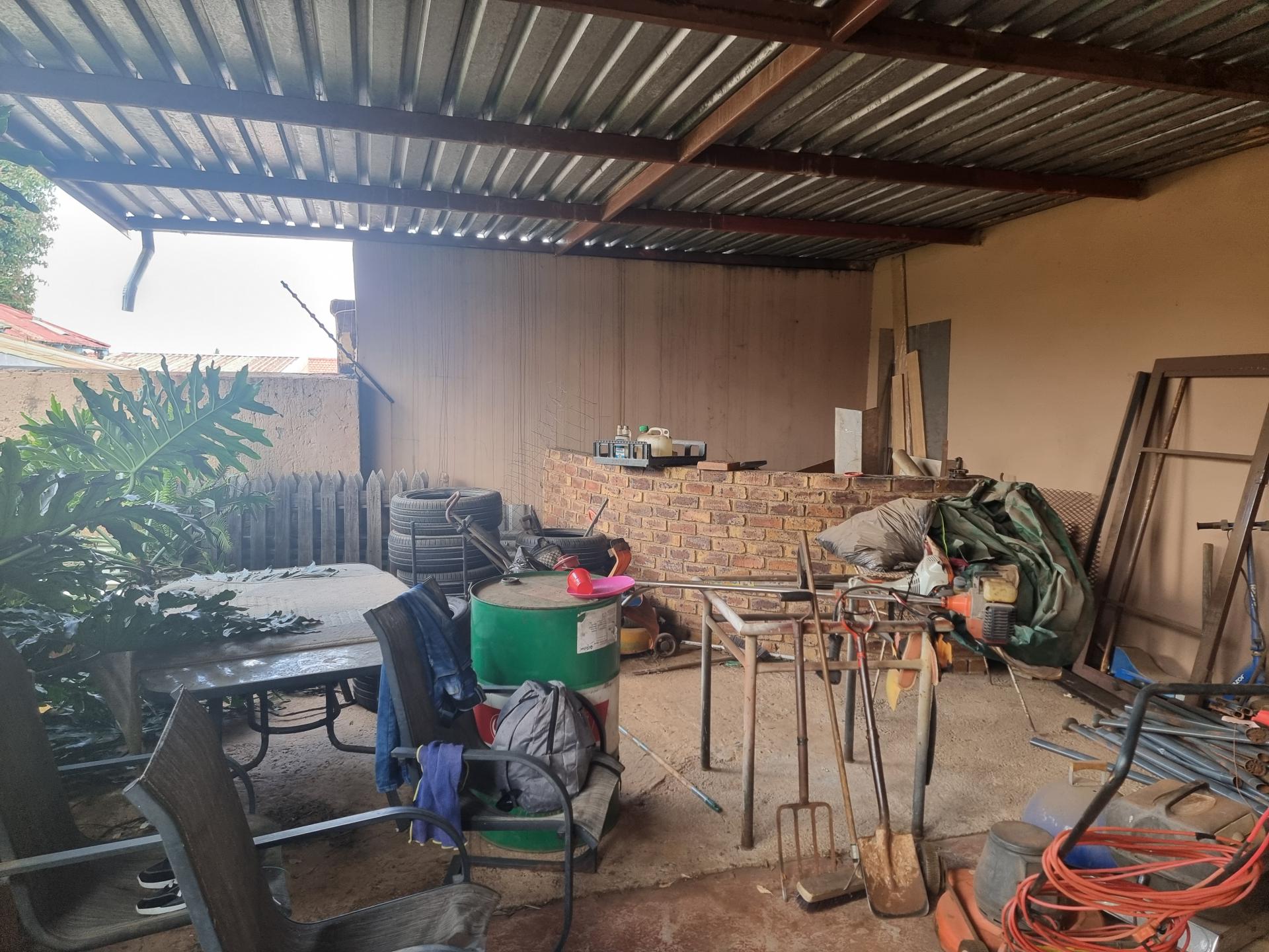  of property in Primrose