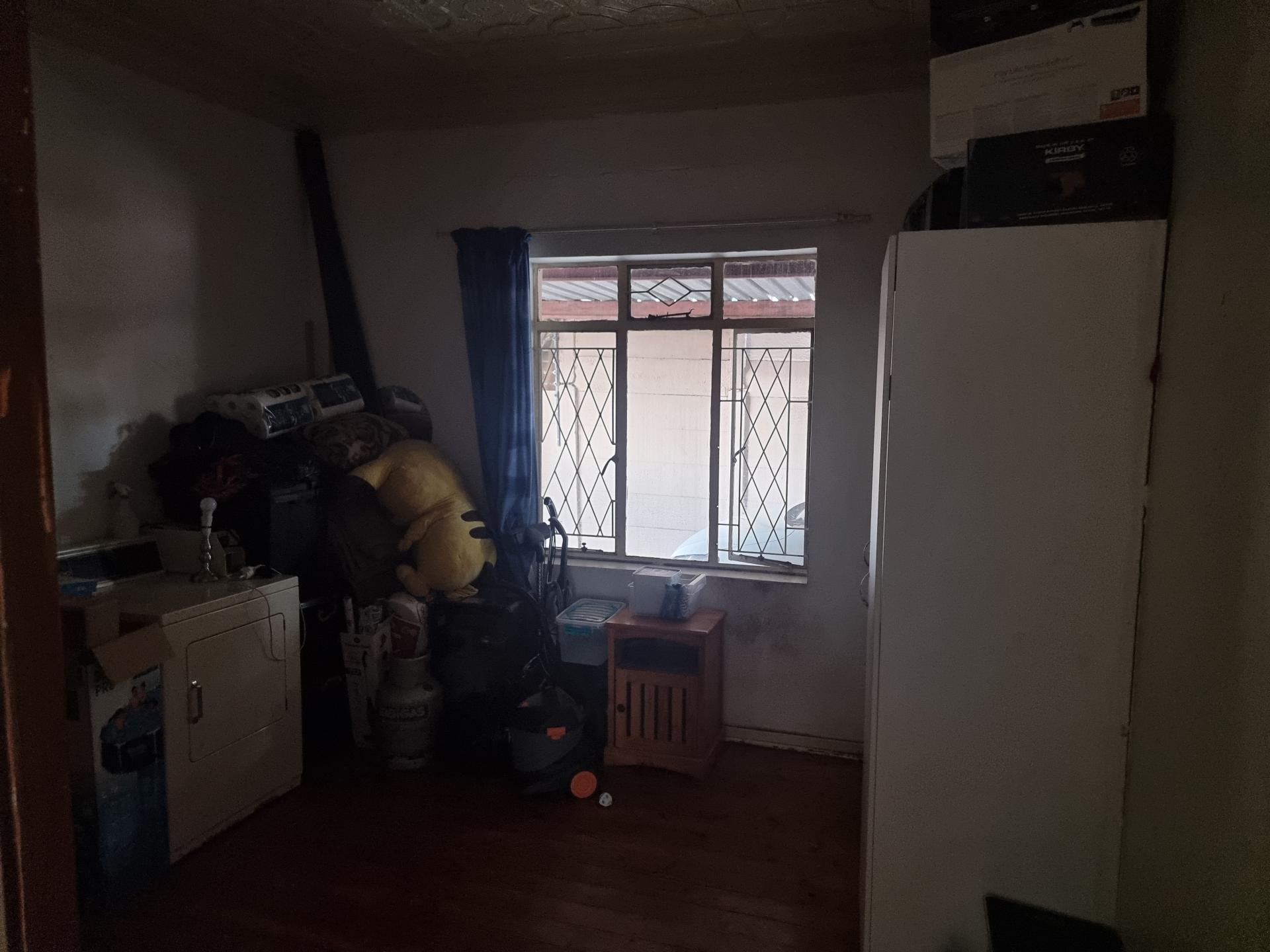  of property in Primrose