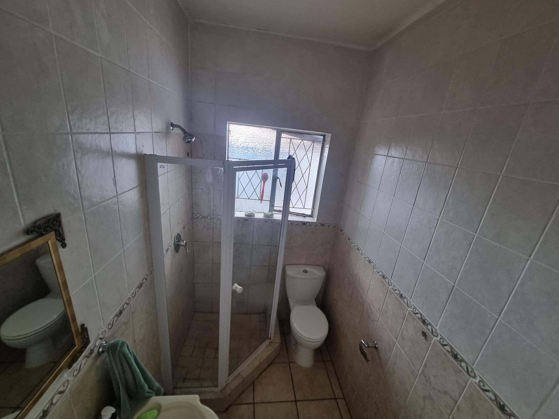  of property in Primrose