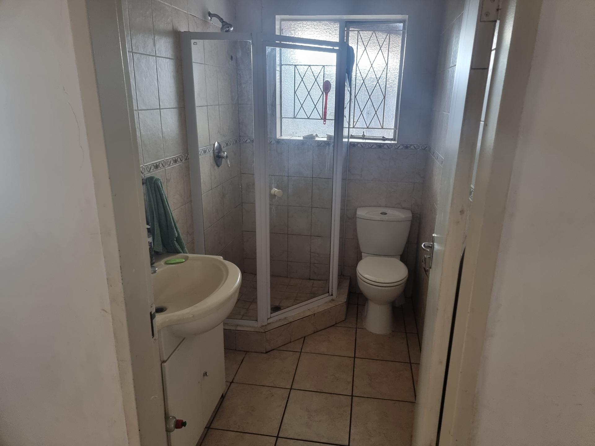  of property in Primrose