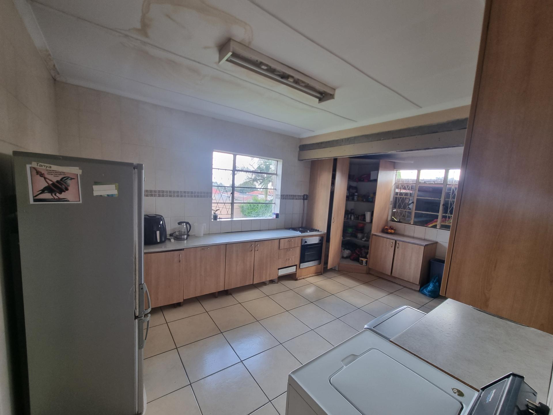  of property in Primrose