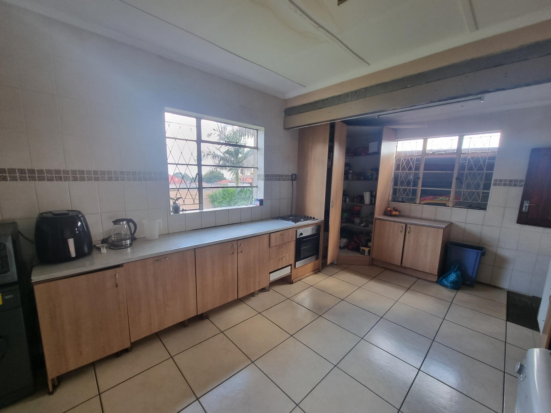  of property in Primrose