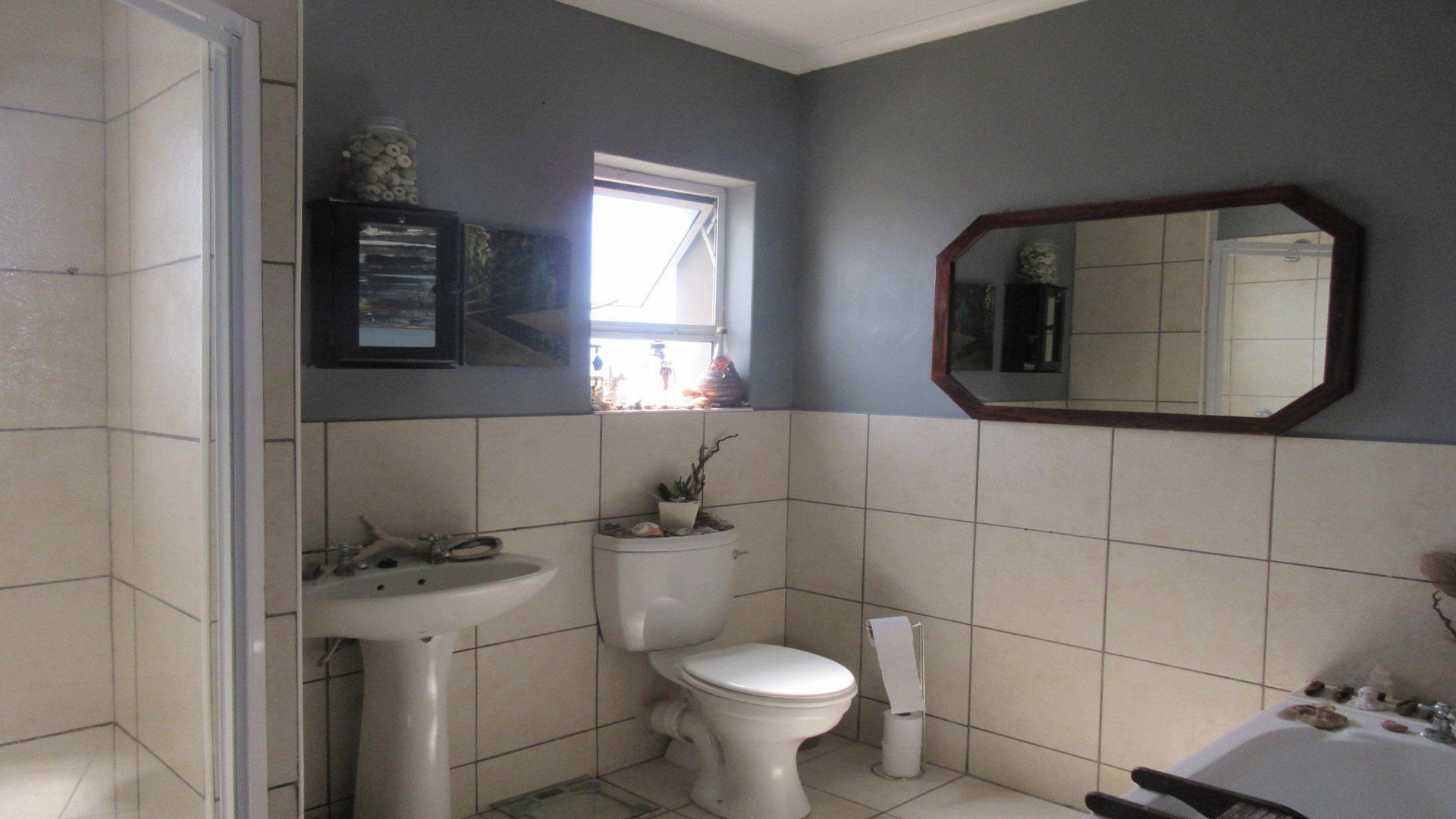 Bathroom 1 of property in Port Alfred