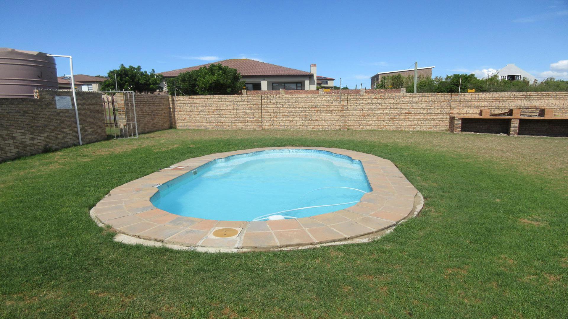 Swimming Pool of property in Port Alfred