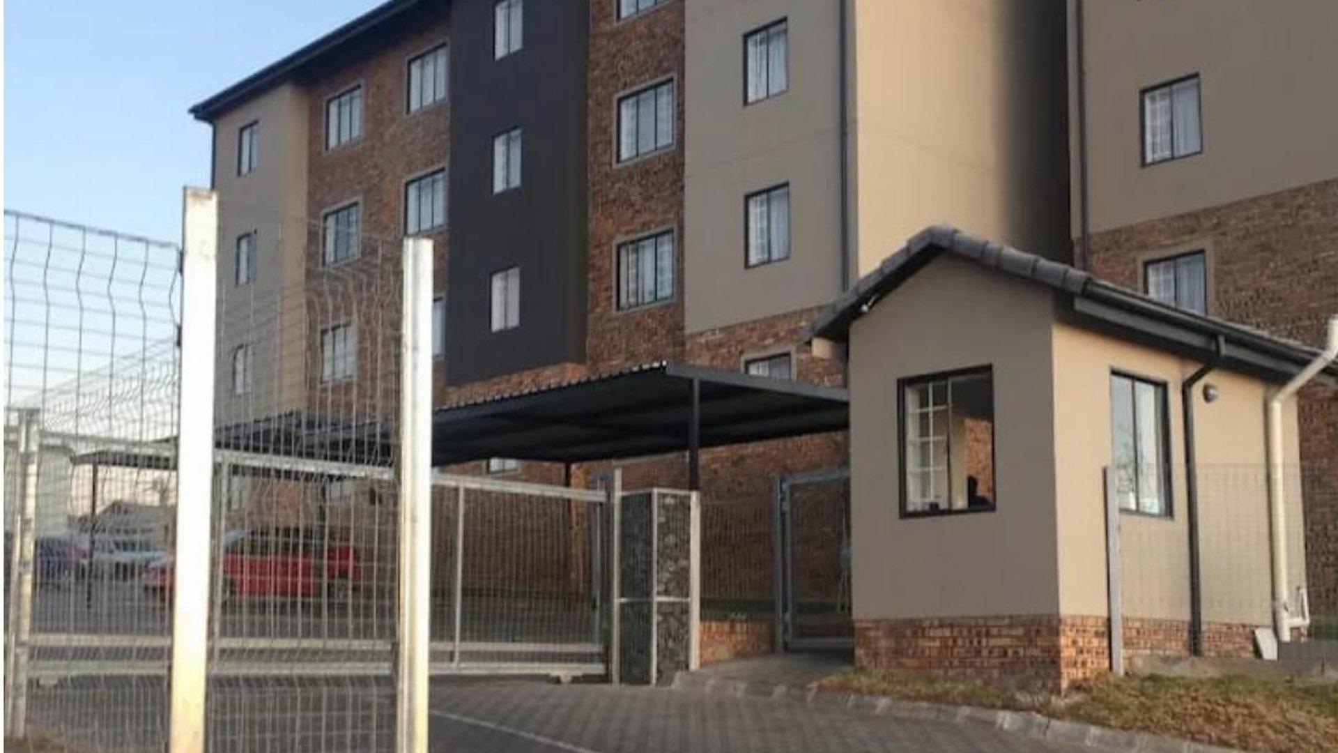 Front View of property in South Hills