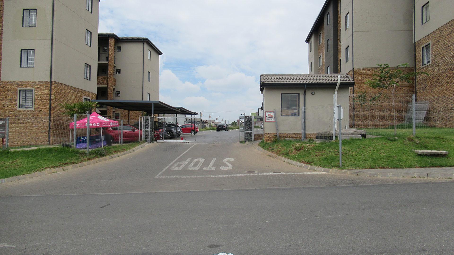 Front View of property in South Hills