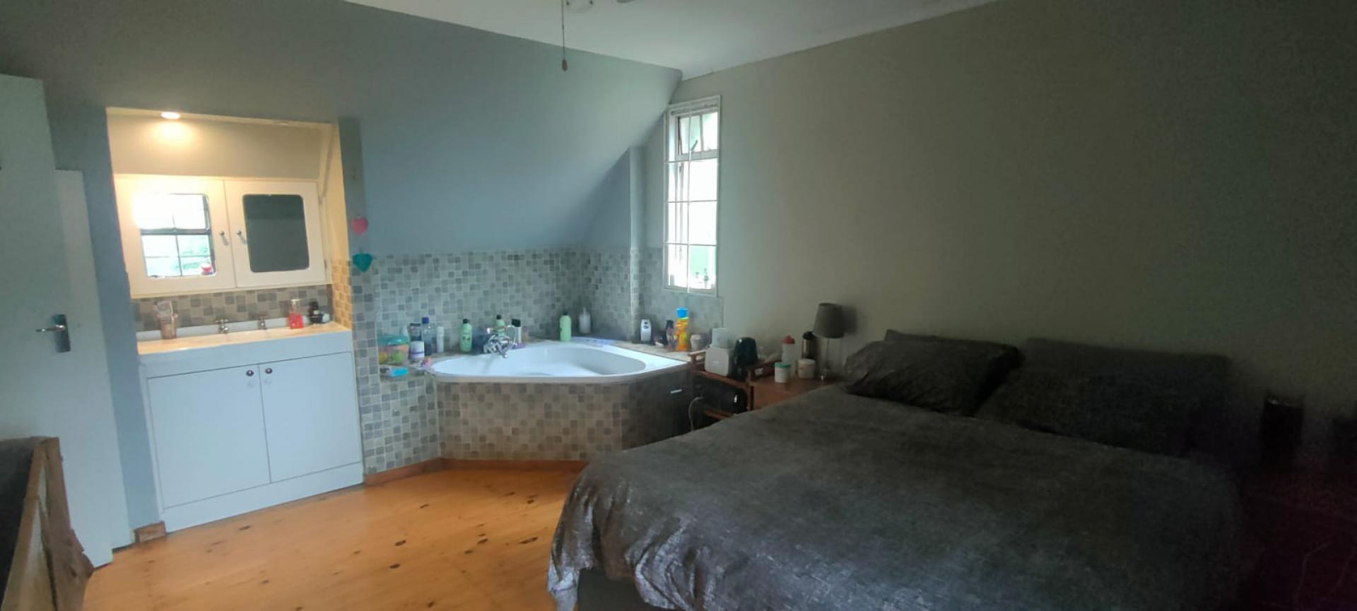  of property in Crestholme