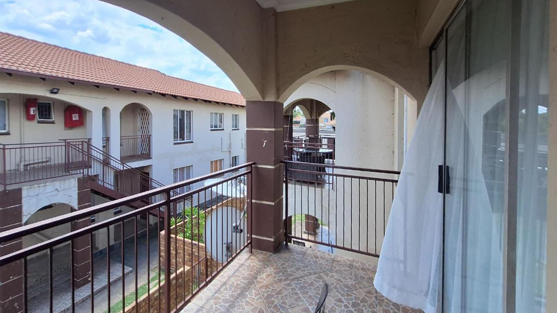 Balcony - 7 square meters of property in Dalpark