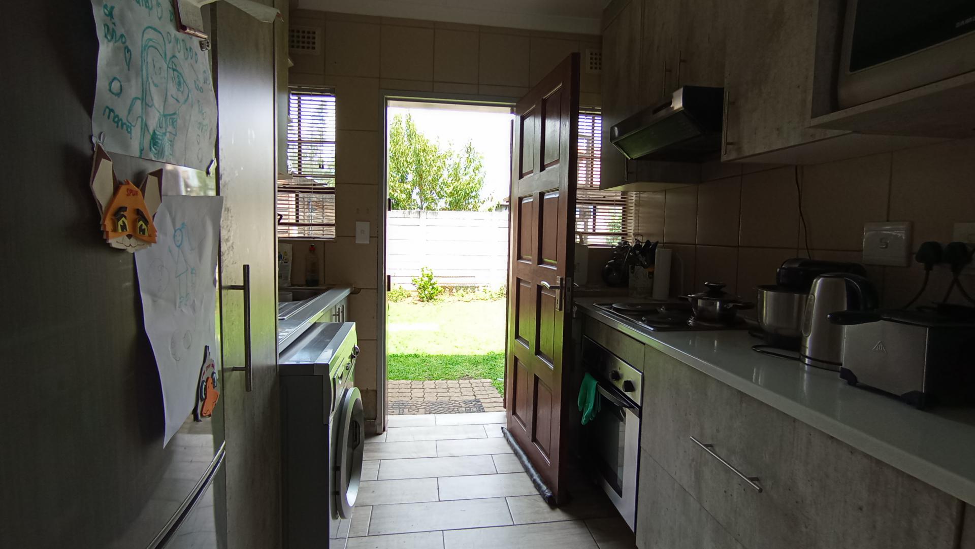 Kitchen - 8 square meters of property in Clayville