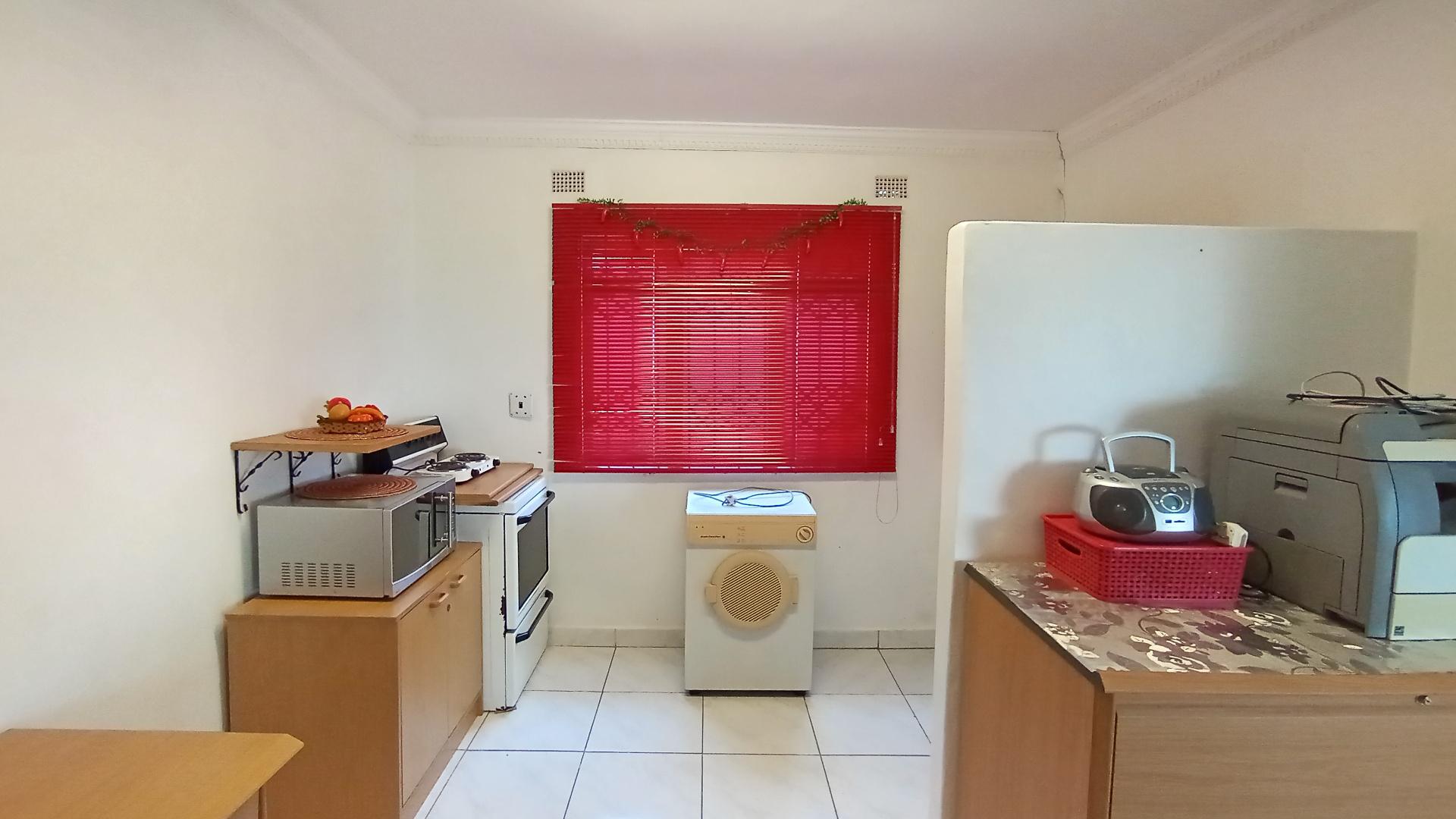 Kitchen - 10 square meters of property in Moorton
