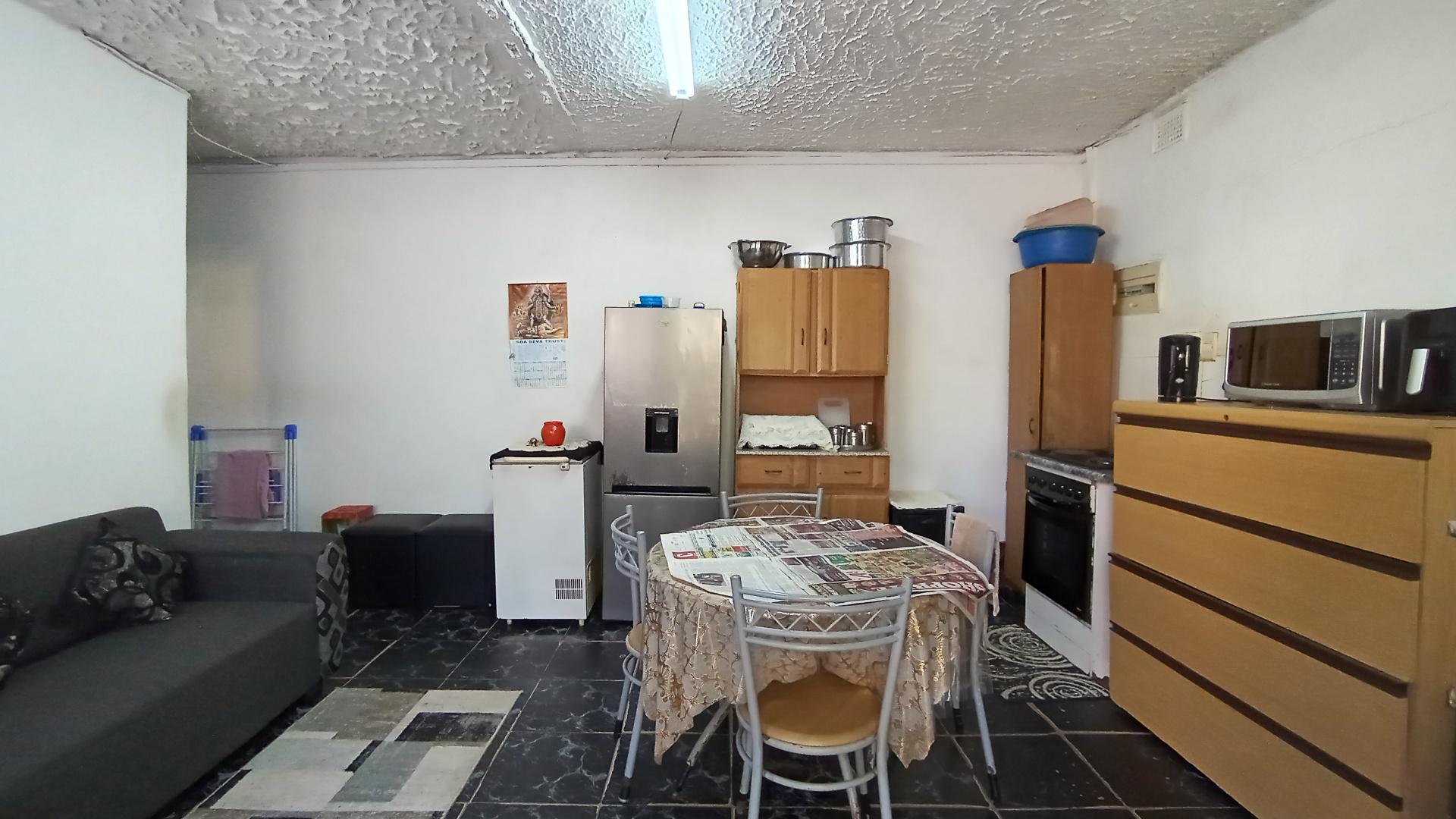 Lounges - 49 square meters of property in Moorton