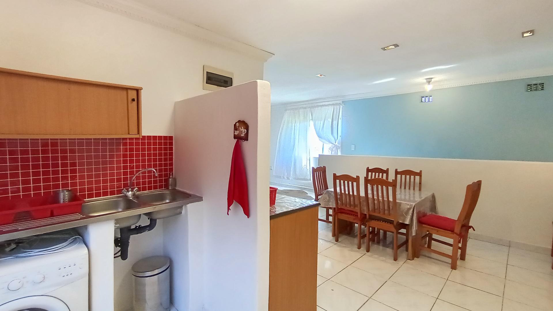 Kitchen - 10 square meters of property in Moorton