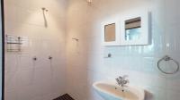 Main Bathroom - 4 square meters of property in Moorton