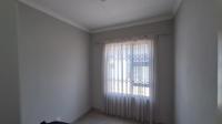Bed Room 1 - 10 square meters of property in Daggafontein