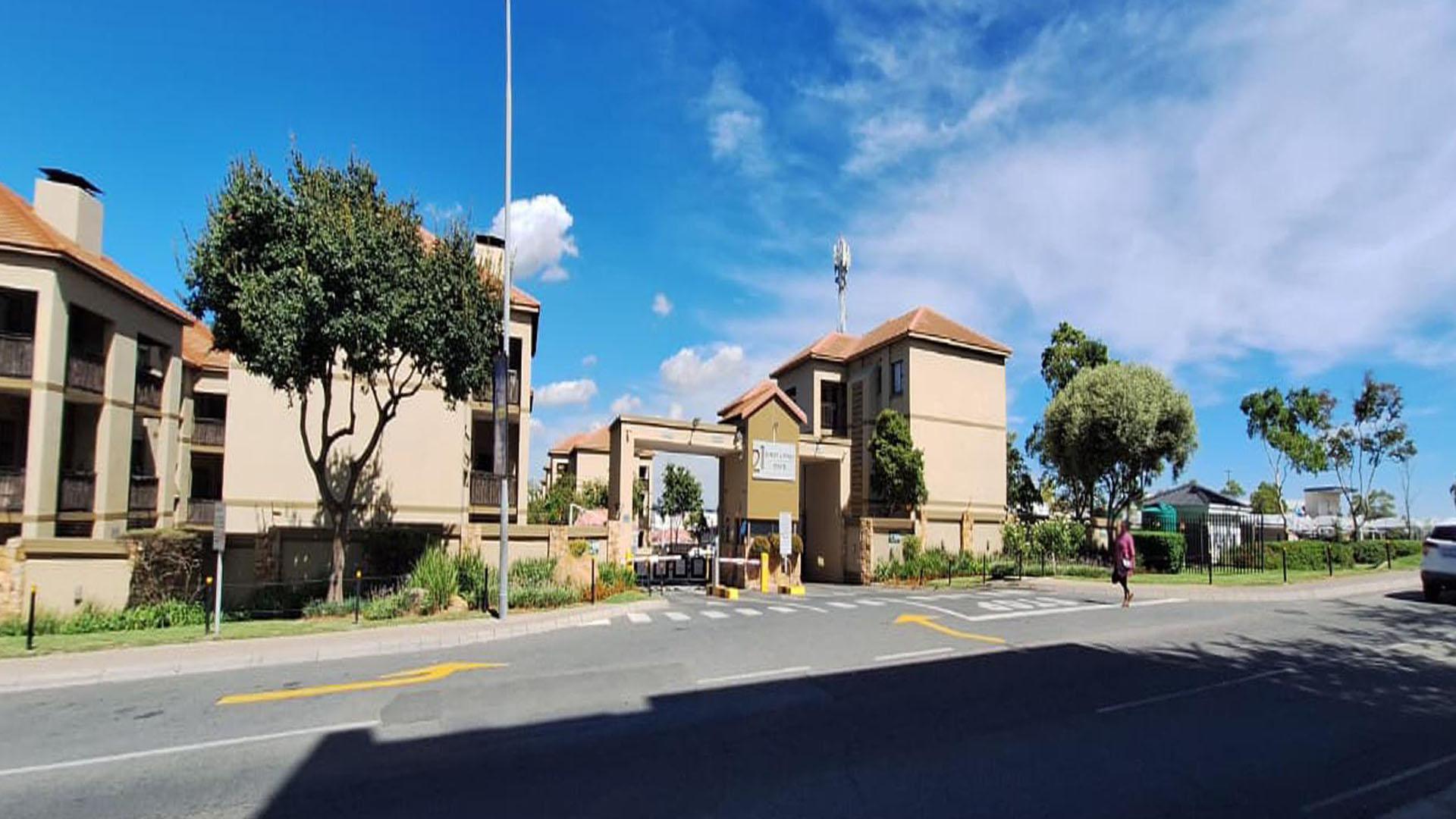 Front View of property in Lone Hill