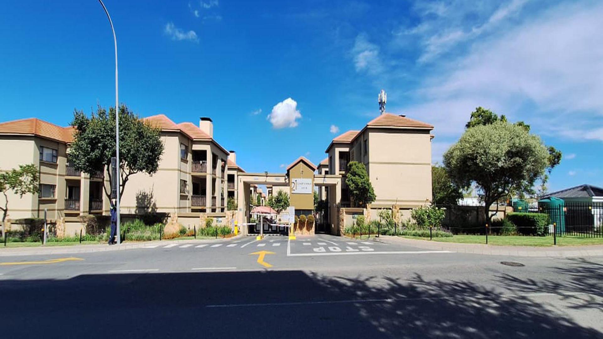 Front View of property in Lone Hill