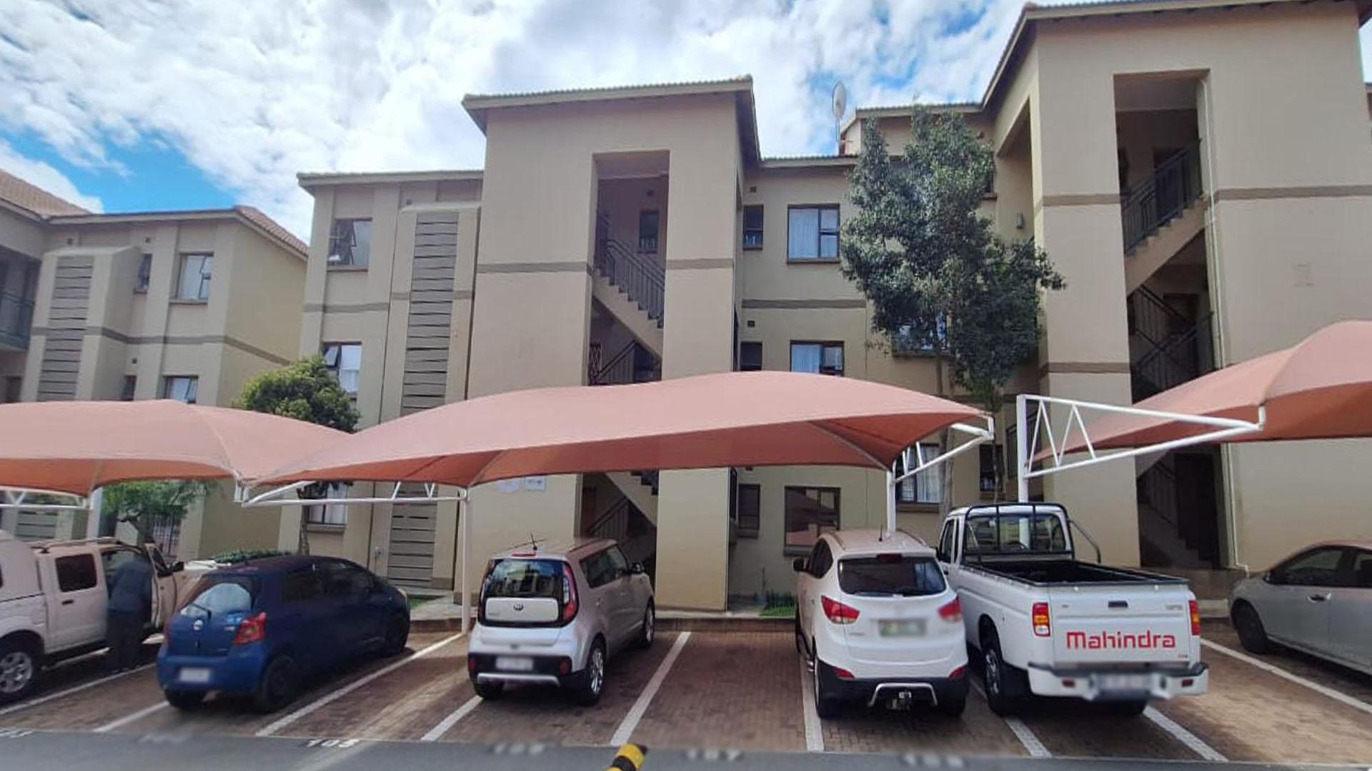 Front View of property in Lone Hill