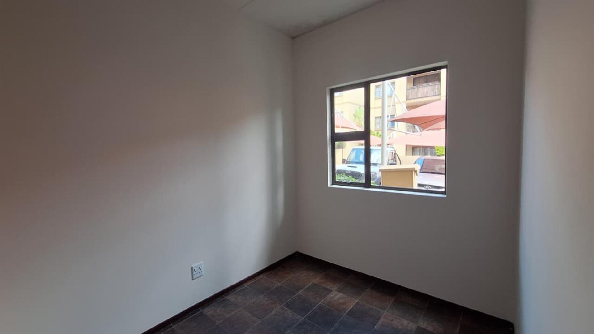 Bed Room 2 - 12 square meters of property in Lone Hill