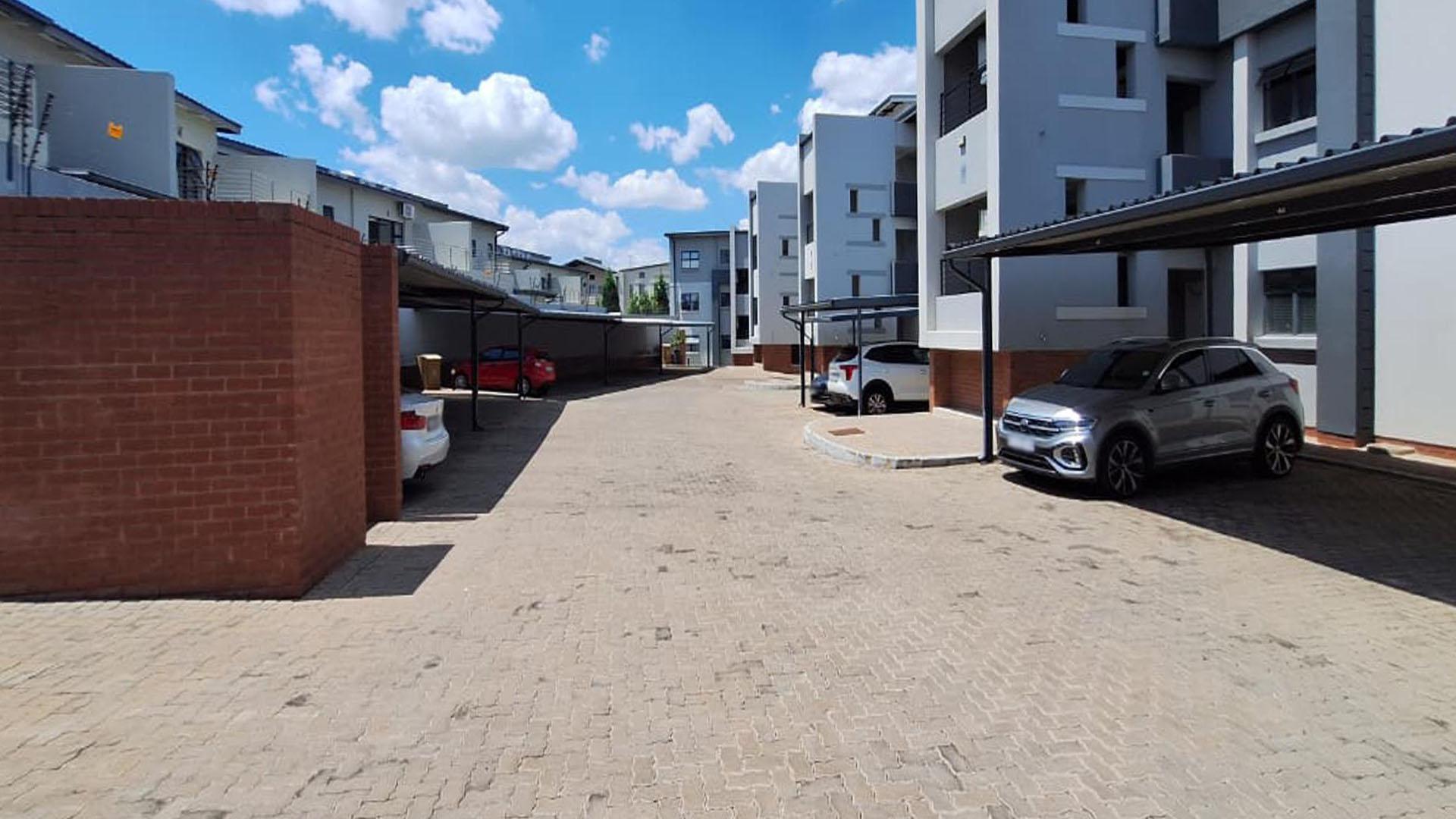 Front View of property in Lone Hill