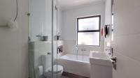 Bathroom 1 - 6 square meters of property in Lone Hill