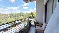 Balcony - 6 square meters of property in Lone Hill