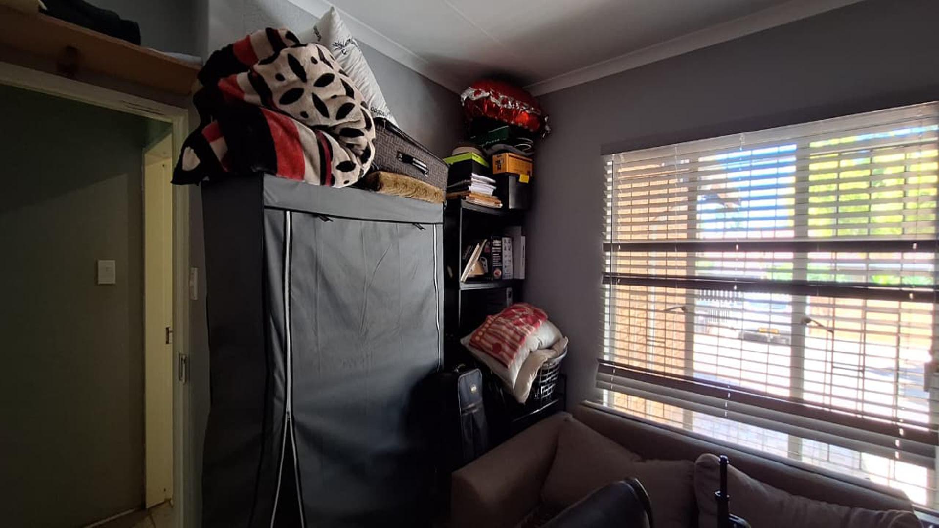 Study - 8 square meters of property in Birchleigh