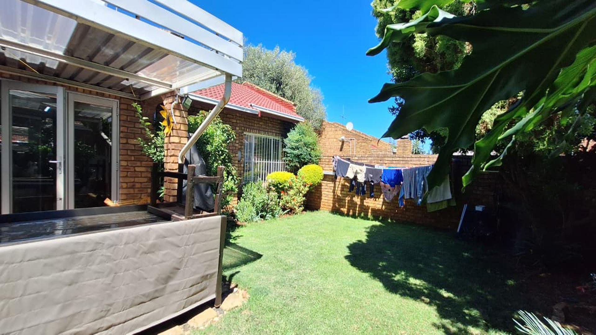 Backyard of property in Birchleigh