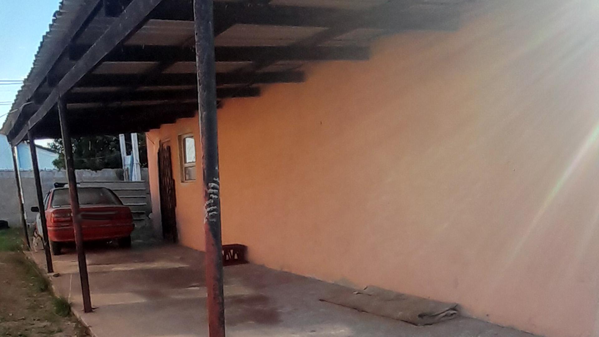 Carport  of property in Motherwell 3