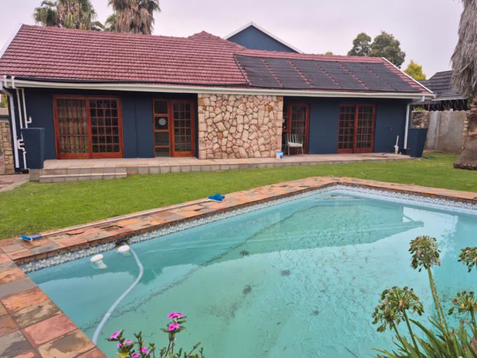 4 Bedroom House for Sale For Sale in Randhart - MR705050