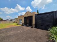 3 Bedroom 2 Bathroom House for Sale for sale in Mayberry Park