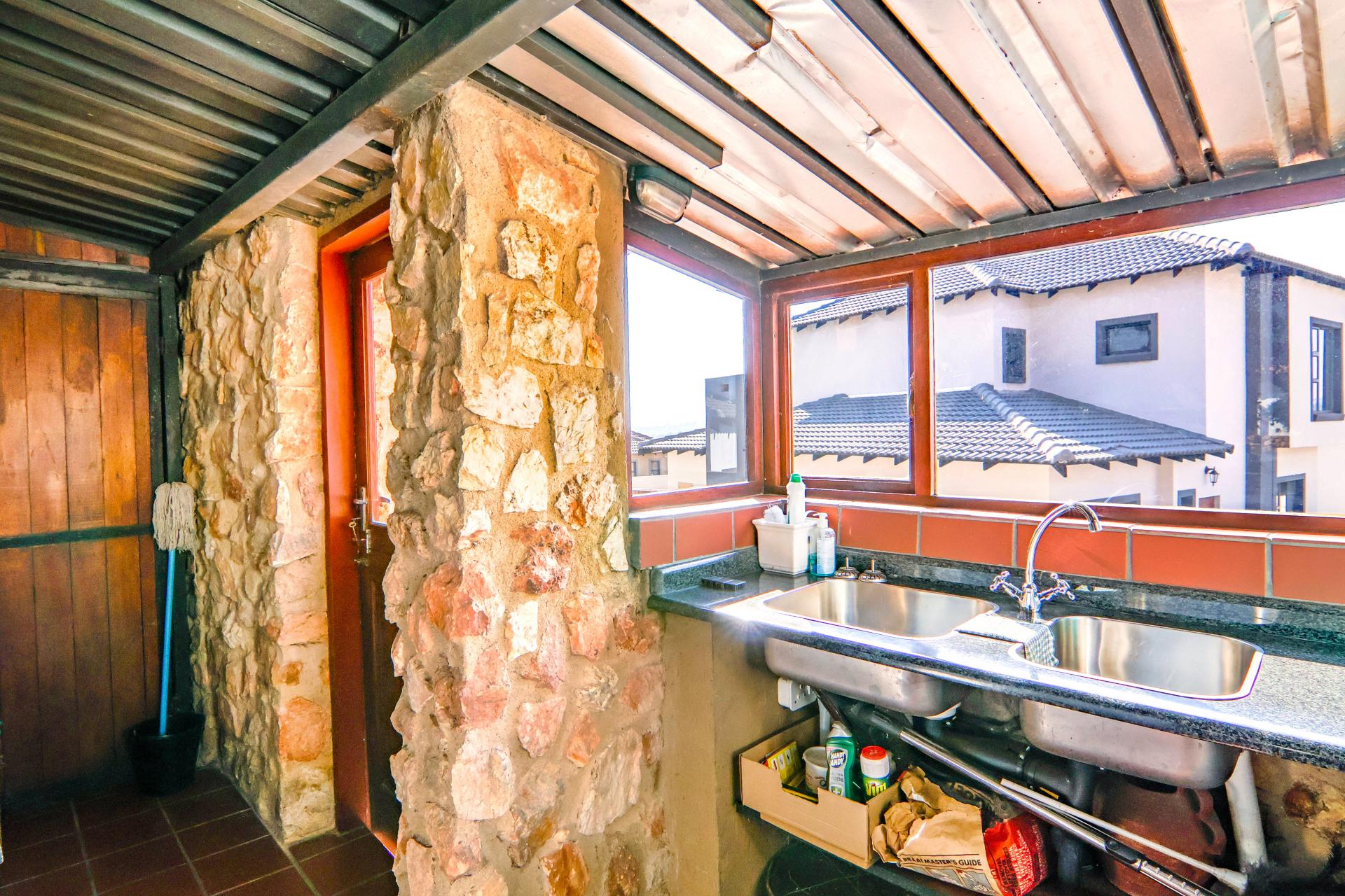  of property in Thatchfield