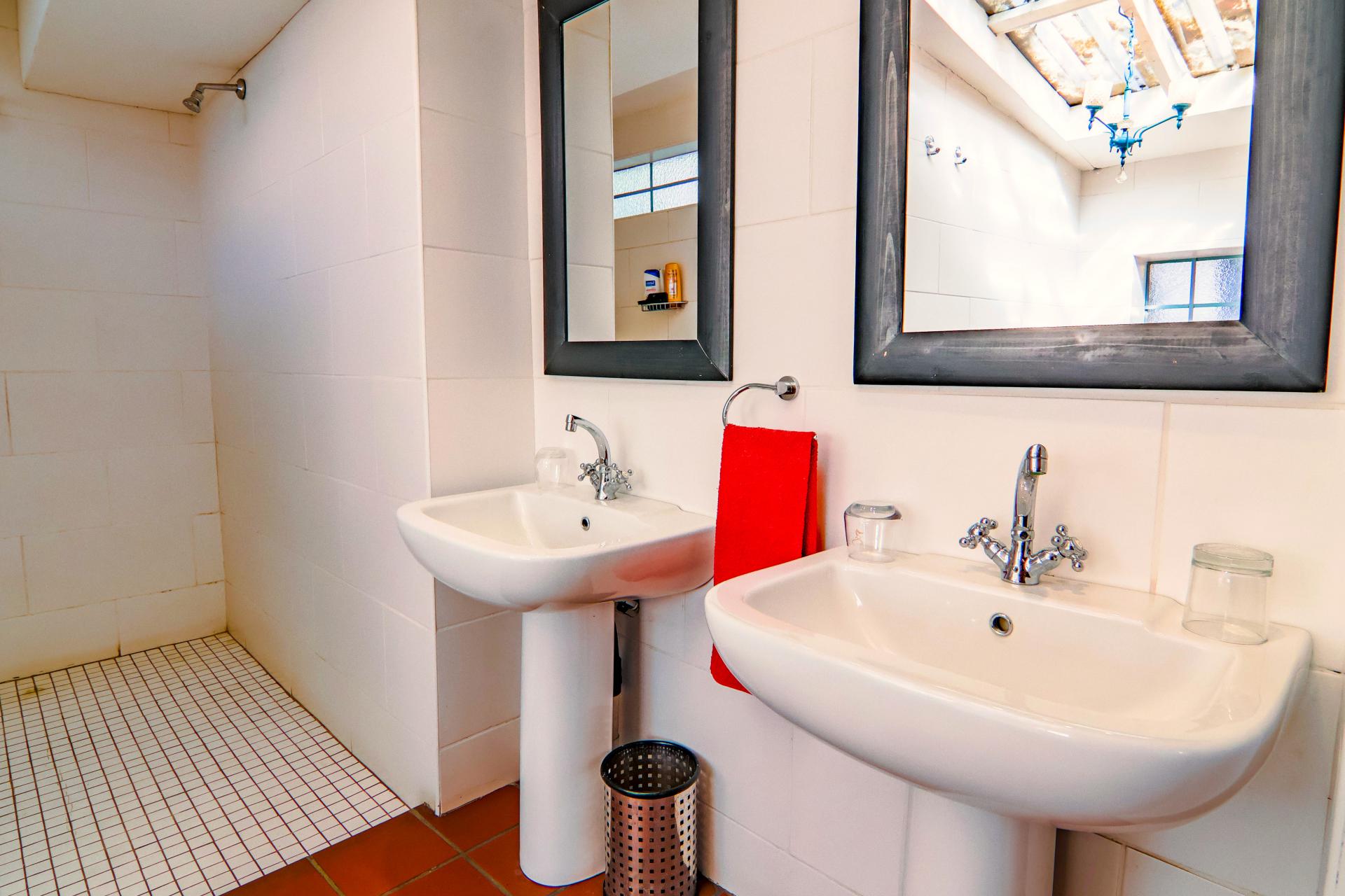  of property in Thatchfield