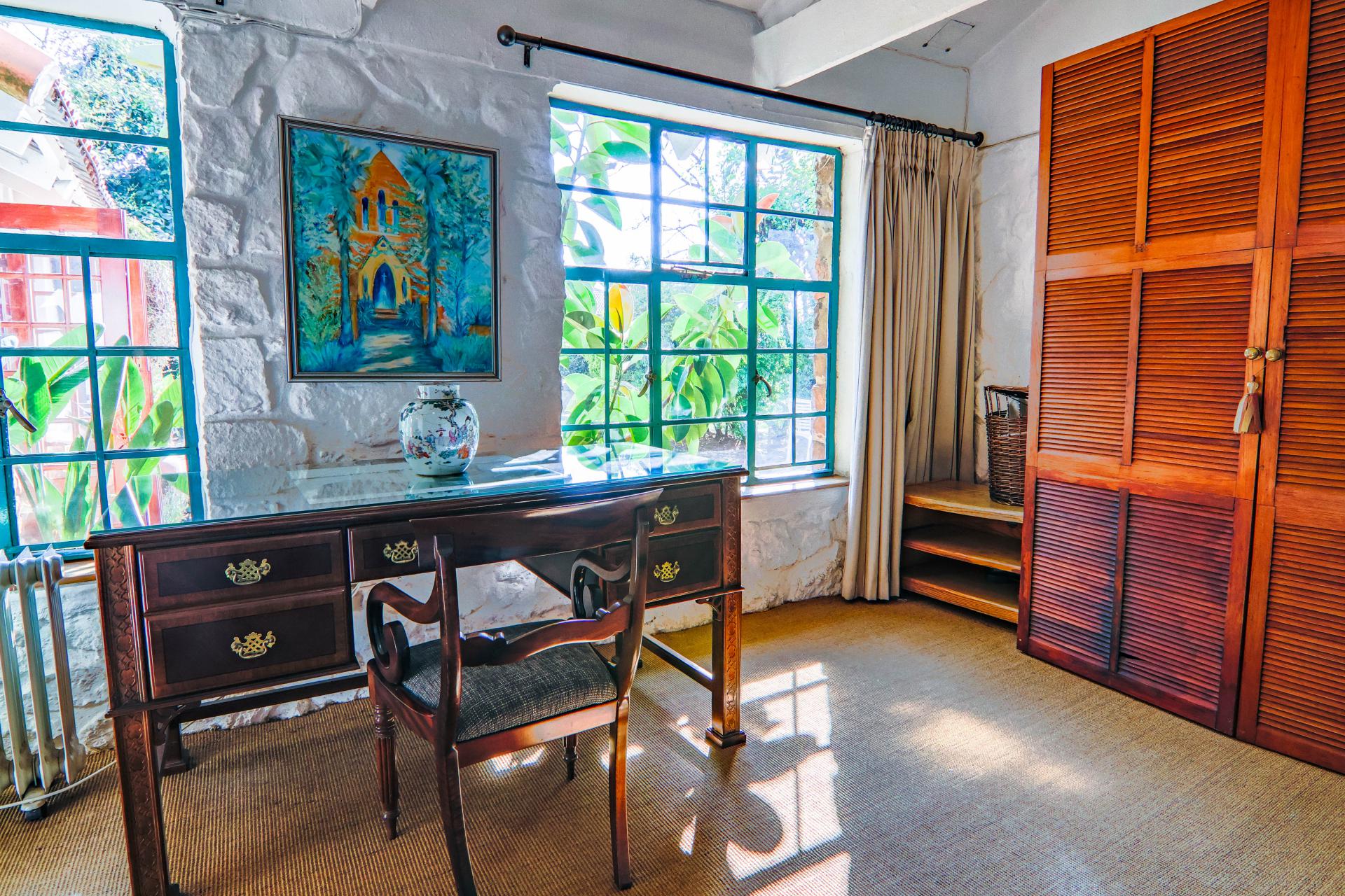  of property in Thatchfield