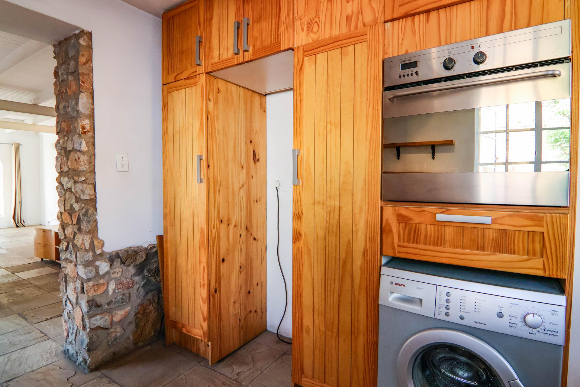  of property in Thatchfield