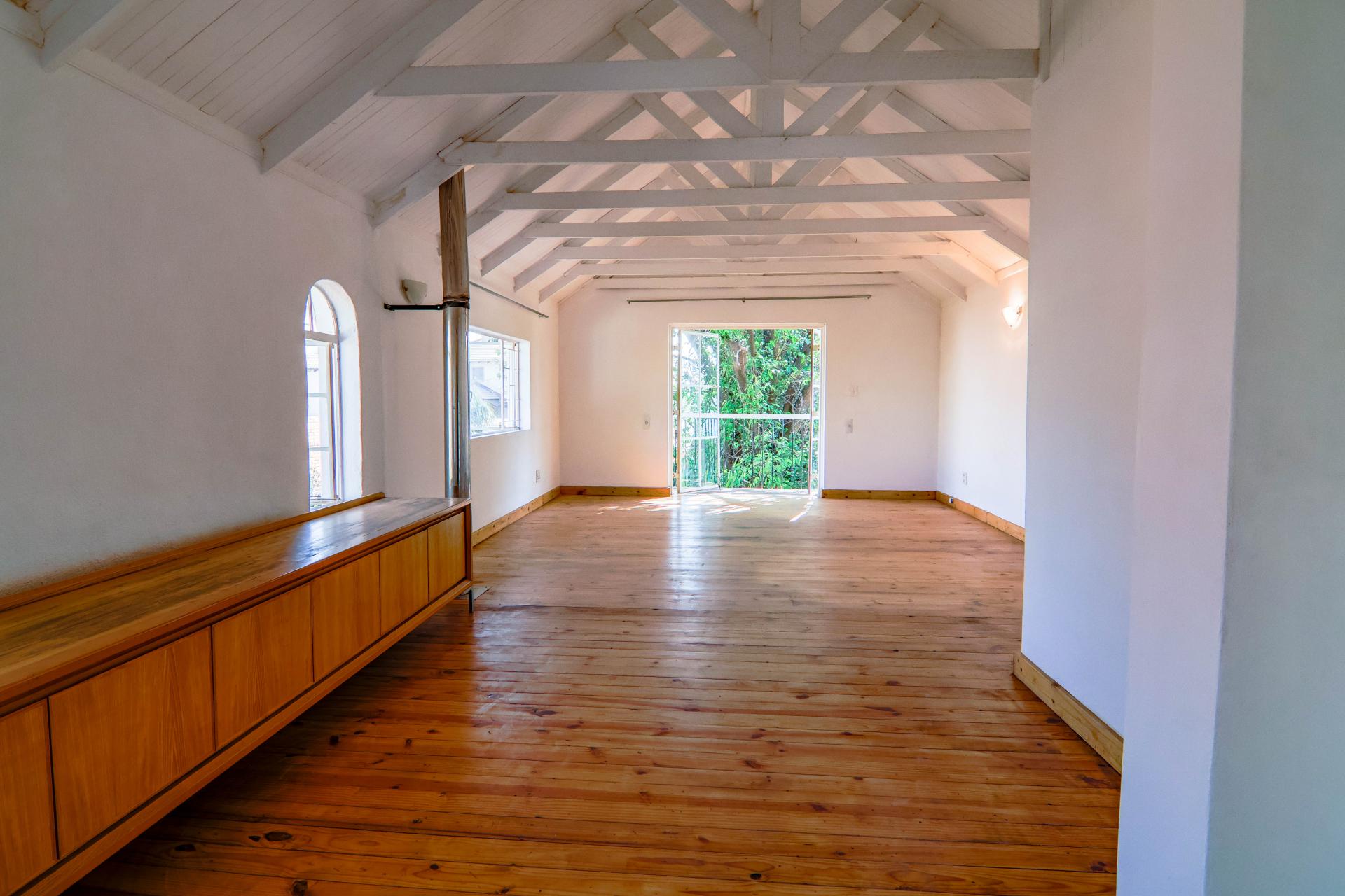  of property in Thatchfield