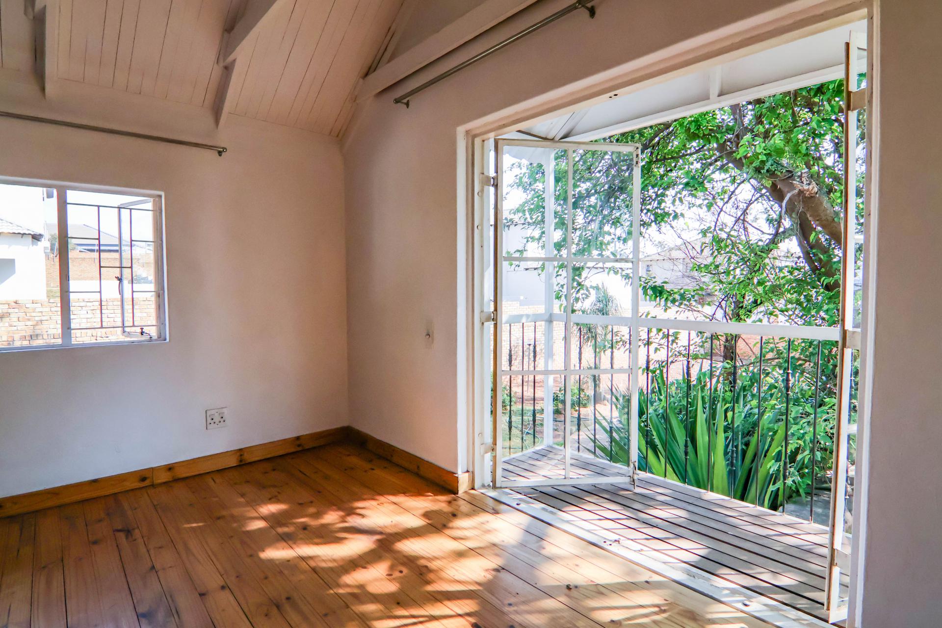  of property in Thatchfield