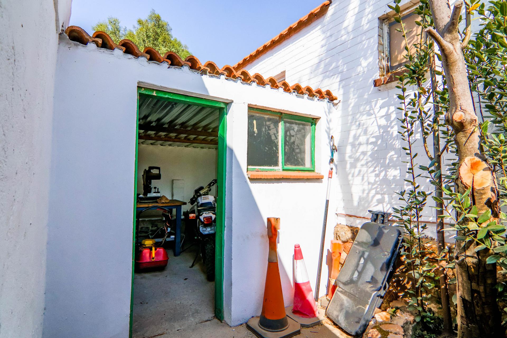  of property in Thatchfield