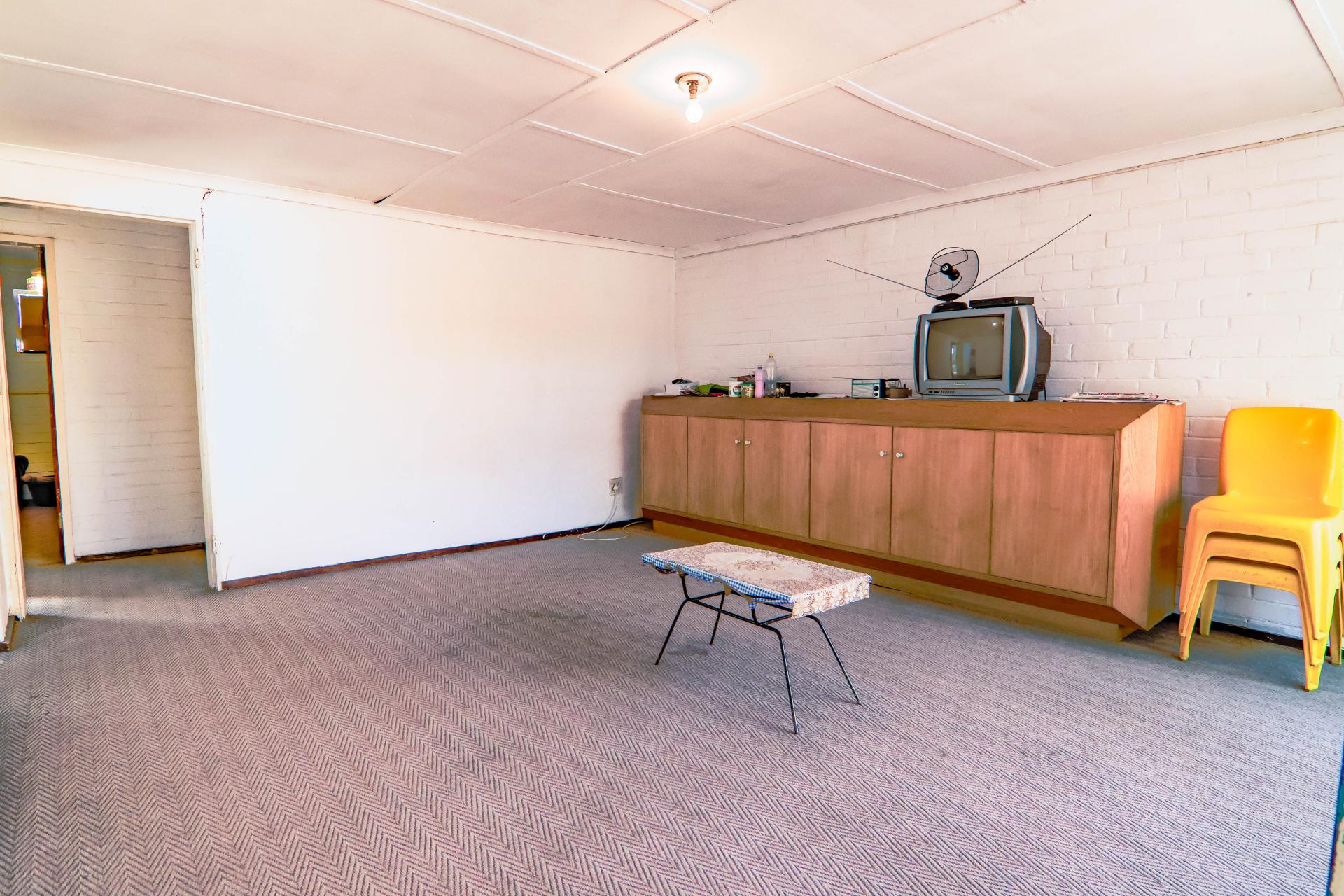  of property in Thatchfield