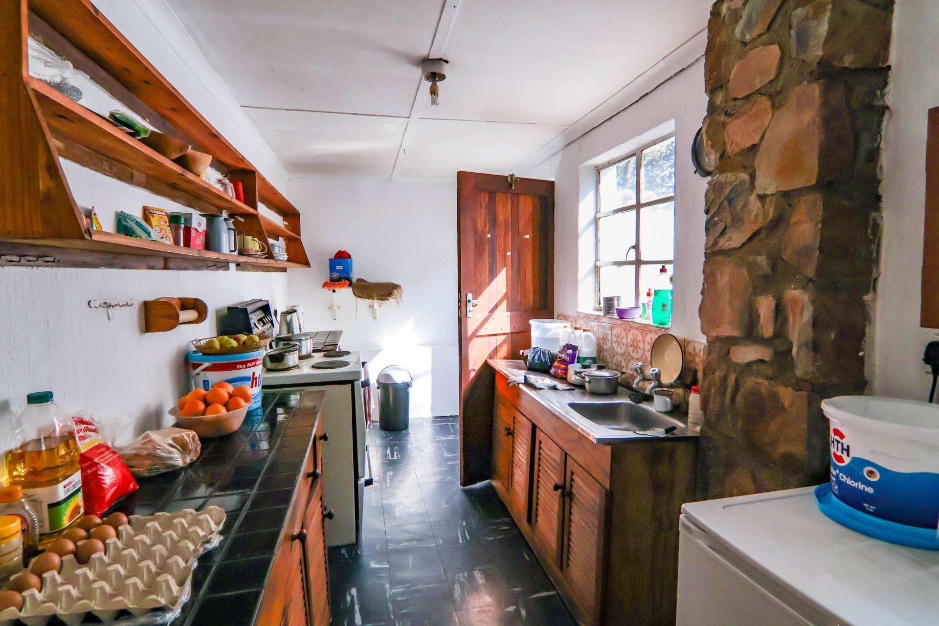  of property in Thatchfield