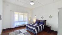 Bed Room 5+ - 20 square meters of property in Amanzimtoti 