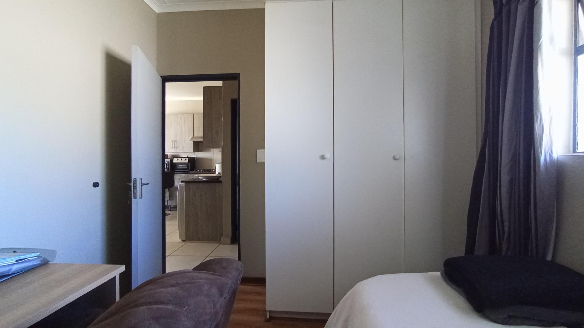 Bed Room 2 - 10 square meters of property in Glen Austin AH (Midrand)