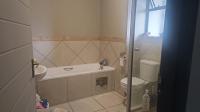 Bathroom 1 of property in Glen Austin AH (Midrand)