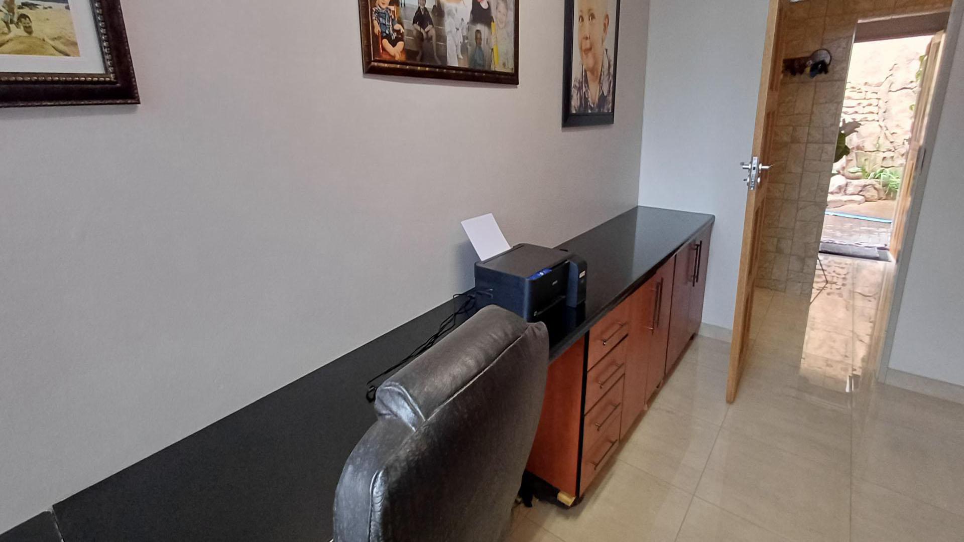 Study of property in Sinoville