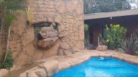 Swimming Pool of property in Sinoville