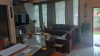 Lounges of property in Sinoville