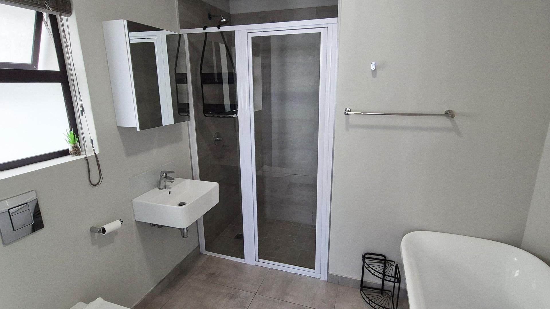 Main Bathroom of property in Summerstrand